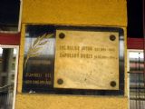 20.8.2008 - Nové Mesto nad Váhom: Pametná tabuľa obetí 2. svetovej vojny vo vonkajších priestoroch stanice © Matej Palkovič