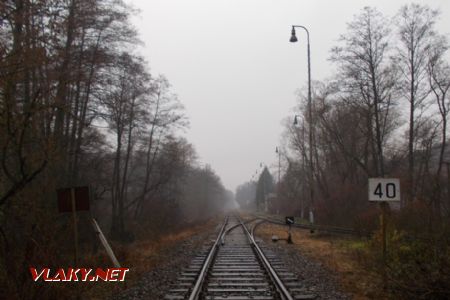 Počkaj, Začiatok koľajiska stanice zo smeru Jasov (Moldava nad Bodvou); 20.11.2016 © Michal Čellár