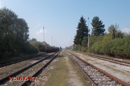 Heľpa, Koľajisko stanice zo smeru Nová Maša (Červená Skala); 20.09.2018 © Michal Čellár