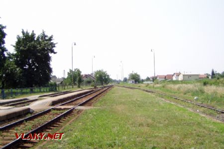 Koľajisko stanice a koniarovské zhlavie; 8.7.2006 © Miroslav Sekela