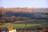 Pohľad na oba mosty z viníc v obce Viničky; 1.12.2005 © Peter Šoltys 