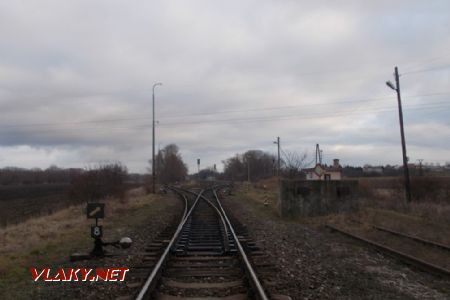 Rišňovce, Začiatok koľajiska stanice zo smeru Hlohovec (Leopoldov); 11.01.2018 © Michal Čellár