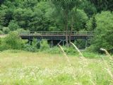Most je skrytý vo vegetácii; 9. 7. 2006 © Pio