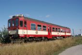 09.09.2004 - před Poštornou: 842.015-0 jako výletní vlak do Lednice © Milan Vojtek