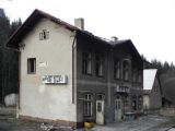 23.02.2008 - Podlesí: zcela zdevastovaná staniční budova (foto ze Sp 1908) © PhDr. Zbyněk Zlinský