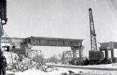 Dobová fotografia z výstavby mostu vo Vojanoch. Šesťdesiate roky 20 storočia. © archív ŽSR MDC