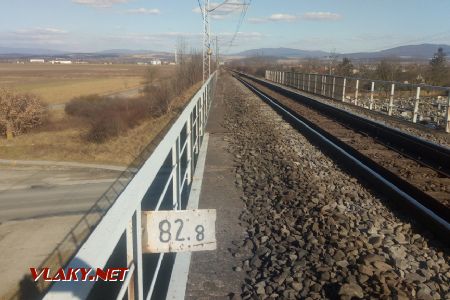 Širokorozchodná trať na moste. Pohľad smer Maťovce; 27.2.2022 © Ing. Richard Nagy