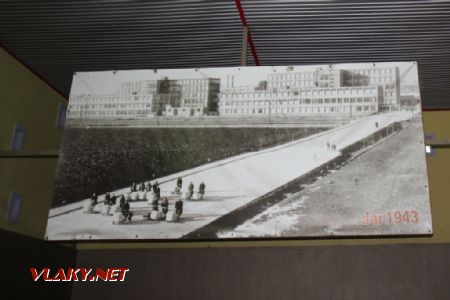 Reprodukcia historickej fotografie z roku 1943 zobrazujúcej priestor súčasného podchodu z roku 1943.; 4.8.2012 © Miroslav Sekela