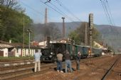 23 04.2007 - Vrútky: 310.433 s objednaným vlakem © Ladislav Jambor