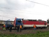 Nehoda rušňa 163.116 s kamiónom v km 200,9 medzi žst. Svit - Poprad-Tatry, 30.04.2011 © designer