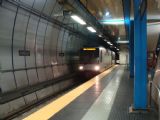 01.08.2012 - Genova: Súprava metra vchádza do stanice Principe k nástupišťu 1 © Martin Kóňa