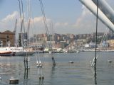 01.08.2012 - Genova: Pohľad na časť prístavu © Martin Kóňa