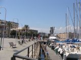01.08.2012 - Genova: Pohľad na časť prístavu © Martin Kóňa