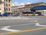 01.08.2012 - Genova: Autobus MHD prechádza ulicami mesta Janov © Martin Kóňa