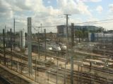 02.08.2012 - TGV 6176: Veľké odstavné depo pre vlaky TGV aj so súpravami TGV čakajúcimi na svoj výkon © Martin Kóňa