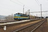 28.2.2013 - Praha-Holešovice: 363.074 s nákladním vlakem © Jiří Řechka