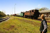 27.4.2008 - Železniční muzeum Zlonice: konvoj nákladních vozů v čele s rezavou párou © Mixmouses