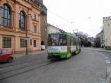 Görlitz: článková tramvaj typu KT4 z ČKD projíždí na lince 2 náměstím Platz des 17. Juni směrem k nádraží	5.12.2013	 © Jan Přikryl