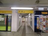 Vídeň: náhradní zastávky MHD, schované v manipulačních prostorech hlavního nádraží	6.12.2013	 © Jan Přikryl