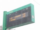 Typizovaný ukazatel nejbližších odjezdů, umístěný na všech stanicích a zastávkách Neusiedler Seebahn, v tomto případě v Golsu	6.12.2013	 © Jan Přikryl