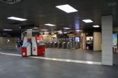 15.06.2014 - Barcelona Pl. Catalunya: odbavovací hala, vstup do metra © PhDr. Zbyněk Zlinský