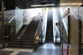 15.06.2014 - Barcelona, Av. Tibidabo (FGC): schody z vestibulu na povrch © PhDr. Zbyněk Zlinský