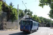 15.06.2014 - Barcelona: vůz „Tramvia Blau“ č. 7 sjíždí po Avinguda del Tibidabo - opět prázdný © PhDr. Zbyněk Zlinský