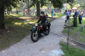 30.08.2014 - Hradec Králové, Smetanovo nábř.: motocykl Terrot odjíždí © PhDr. Zbyněk Zlinský