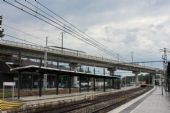 17.06.2014 - Maçanet-Massanes: po estakádě LAV uhání vlak od Barcelony ke Gironě © PhDr. Zbyněk Zlinský