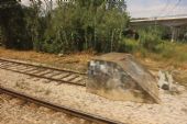 17.06.2014 - Maçanet-Massanes: zarážedlo odvratné koleje vlečky do měnírny (foto z vlaku) © PhDr. Zbyněk Zlinský