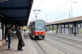 05.11.2014 - Praha: dvojice tramvají T6A5 č. 8693 + 8719 linky 1 přijíždí do zastávky Vltavská © PhDr. Zbyněk Zlinský