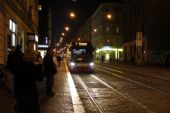 05.11.2014 - Praha: tramvaj 15T č. 9301 linky 1 přijíždí na zastávku Strossmayerovo náměstí © PhDr. Zbyněk Zlinský