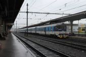 8.12.2014 - Český Těšín: osobní vlak do Třince, 460 062-3 © Karel Furiš