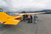 Juneau, žltá lietajúca vec; jún 2015 © Tomáš Votava