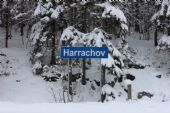 23.01.2016 - Harrachov: označení zastávky na 2. nástupišti © PhDr. Zbyněk Zlinský