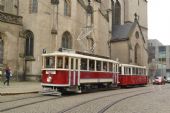 5.12.2015 - Olomouc: Mikulásšká tramvaj projíždí kolem kostela sv. Mořice © Martin Skopal