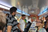 10.7.2016 - Třinec: konferenčnívůz na vlaku Ex 147 Landek, tenisté a média, před výstupem v Třinci © Karel Furiš