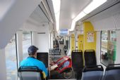 Interiér tramvaje Tango od Stadlera v barvách společnosti BLT, 24.6.2014 © Lukáš Uhlíř