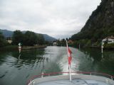 V kanálu mezi velkou a malou částí jezera Lago di Lugano je lodím povolen vjezd rychlostí 10 km/h, 28.6.2014 © Jan Přikryl