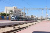 09.06.2016 - gare Monastir: EMU 04 odjíždí jako vlak 518 Mahdia - Sousse Bab Jedid © PhDr. Zbyněk Zlinský