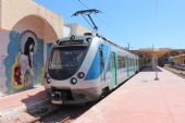 09.06.2016 - gare Monastir: EMU 22 odjíždí jako vlak 513 Sousse Bab Jedid - Mahdia © PhDr. Zbyněk Zlinský