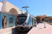 09.06.2016 - gare Monastir: EMU 01 jako vlak 515 Sousse Bab Jedid - Mahdia © PhDr. Zbyněk Zlinský