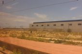 09.06.2016 - úsek Sousse Zone Industrielle - Sousse Sud: depo Banlieue du Sahel s odstavenými jednotkami řady YZ-E (foto z vlaku) © PhDr. Zbyněk Zlinský