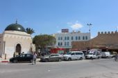 09.06.2016 - Sousse: ... a vyhlášená prodejna turisticky přitažlivého zboží Soula Center © PhDr. Zbyněk Zlinský