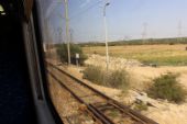 09.06.2016 - úsek Sousse Sud - Sousse Zone Industrielle: napojení trati směřující od Monastiru k trianglu GL u M'saken (foto z vlaku) © PhDr. Zbyněk Zlinský