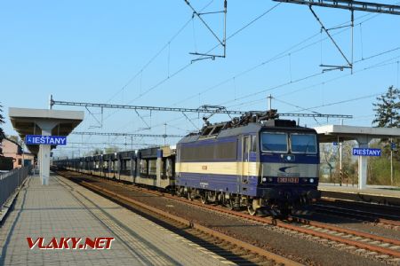 02.04.2017 - Piešťany: 363 142-1 s nákladným vlakom © Ondrej Krajňák