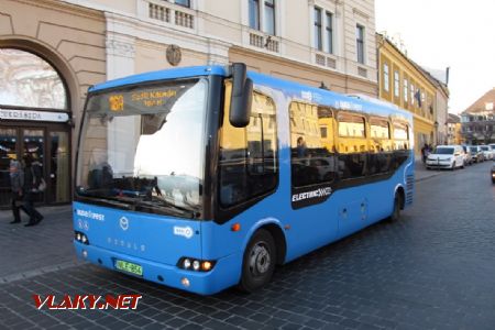 30.12.2016 - Budapešť: elektrobus Modulo Medio Electric C68E na hradní lince 16A © Dominik Havel