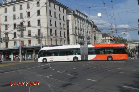 Ženeva: krátký trolejbus, 8. 8. 2016 © Libor Peltan