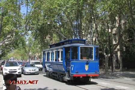 Barcelona: modrá tramvaj, 11. 8. 2016 © Libor Peltan