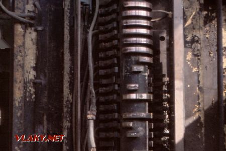 Stav kontroléru lokomotivy v cihelně Pulice 26.7.1984. © Pavel Stejskal